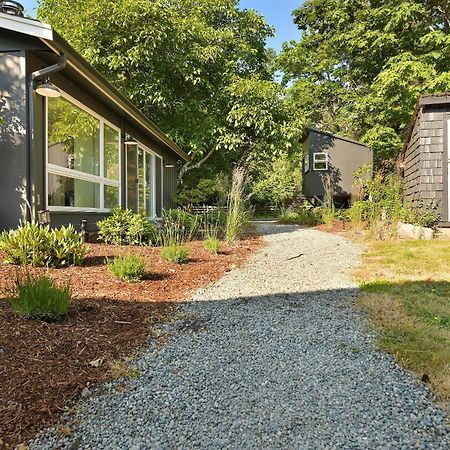 The Bayside Cottage North Saanich Exterior foto