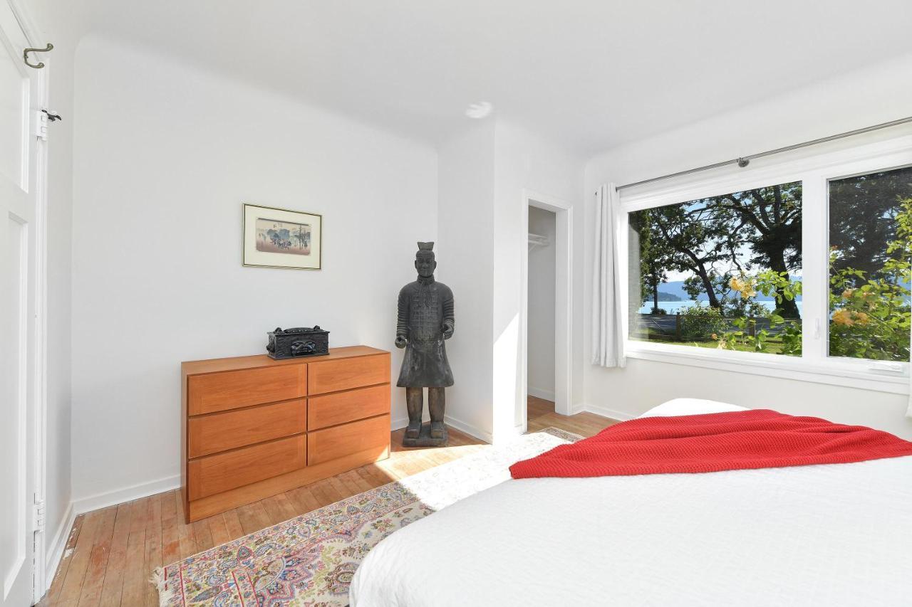 The Bayside Cottage North Saanich Exterior foto