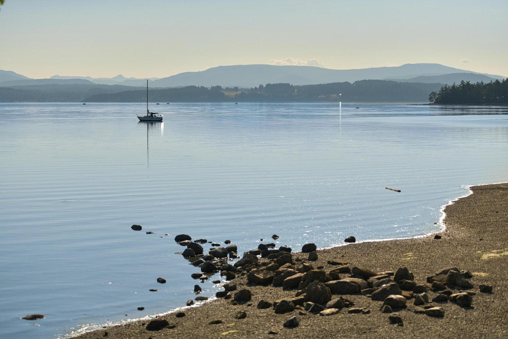 The Bayside Cottage North Saanich Exterior foto